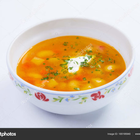 Суп овощной со сметаной